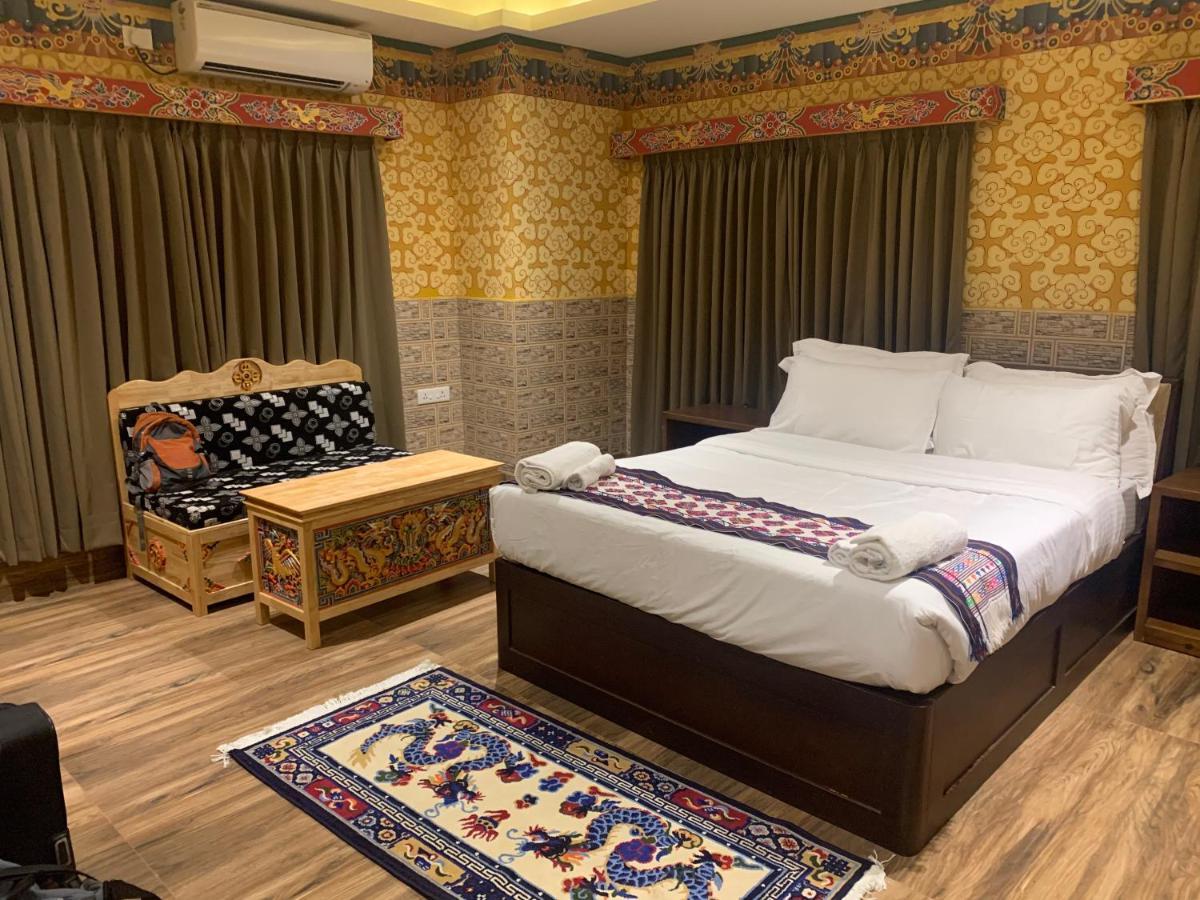 White Dragon Hotel Punakʽa Zewnętrze zdjęcie
